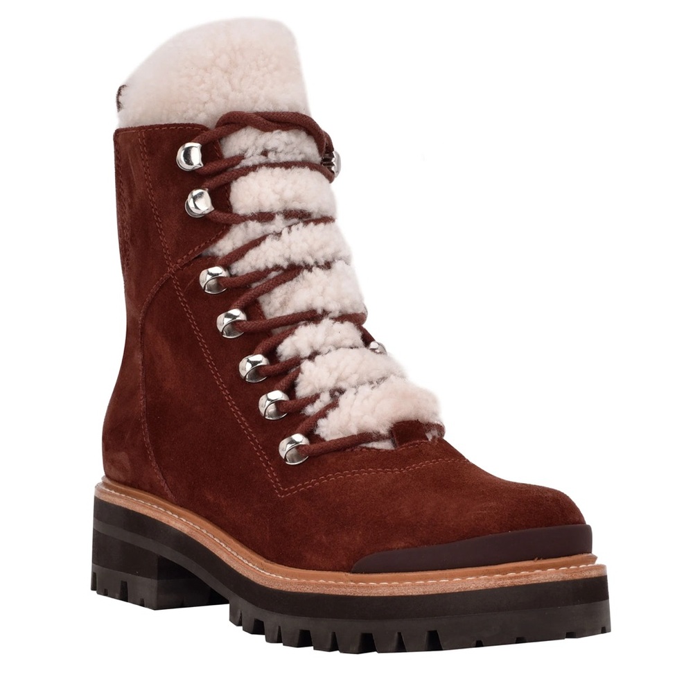 Marc Fisher - Women’s Size 9 IZZIE LUGSOLE ANKLE BOOT in Dark Red Suede